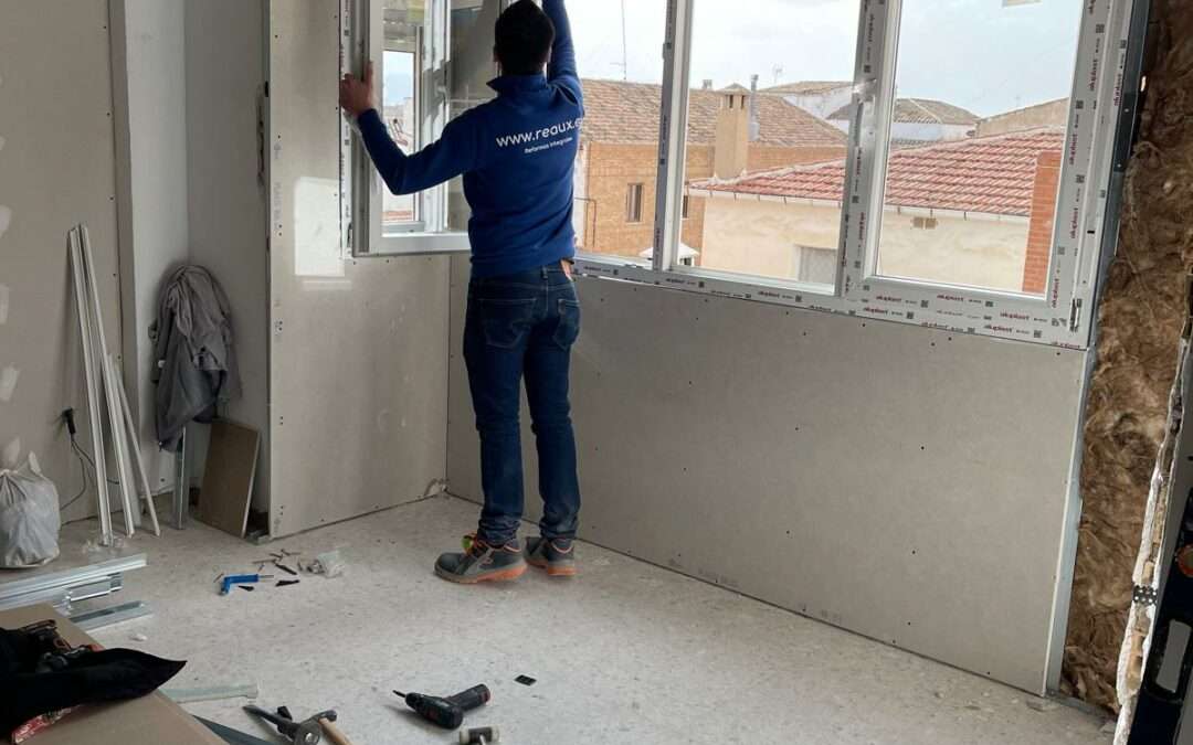 ¿Cuánto Cuesta Cambiar las Ventanas en un Piso en Torrevieja? Precios y Consejos 2025
